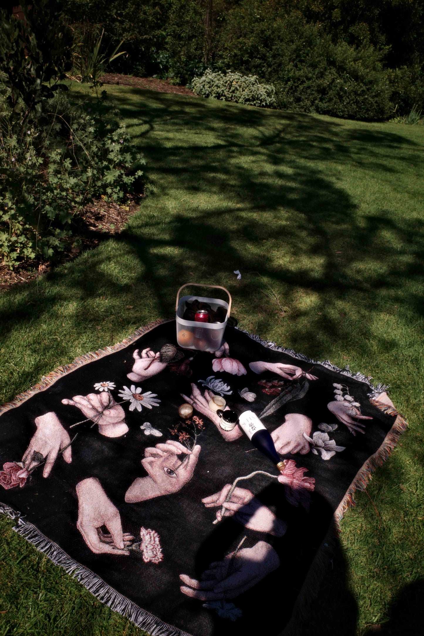 12 Ways of Holding a Flower Blanket